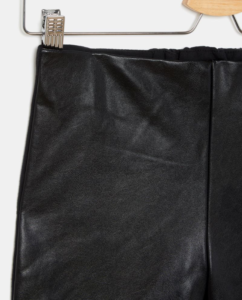 192TRO031 FA BLACK BEAUTY